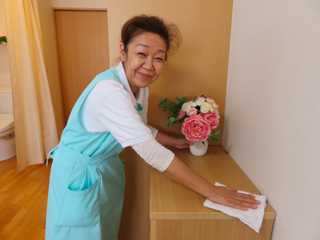 必要に応じてケアマネジャー、主治医、看護師さんとも連携。チームで介護にあたります。
